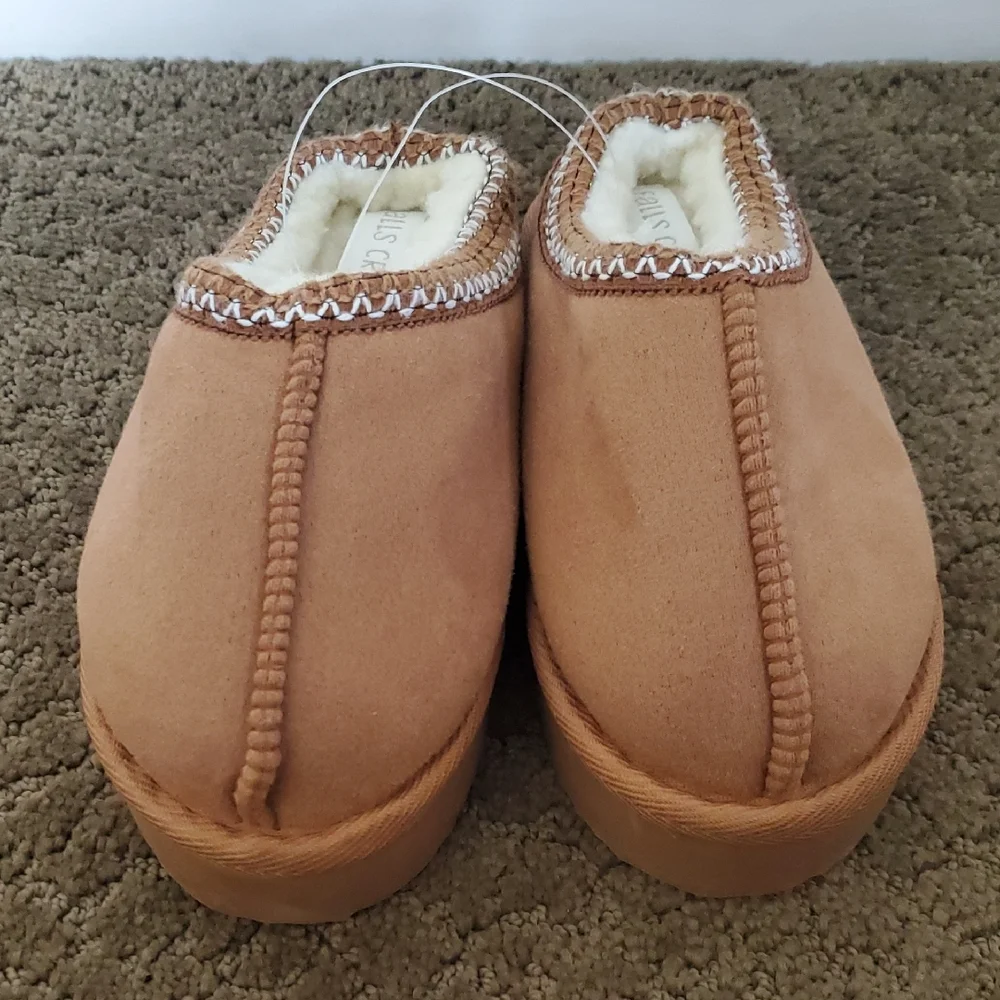Girls Falls Creek Platform Clog Slippers Size 10/11 1/2 Chestnut Sherpa NWT